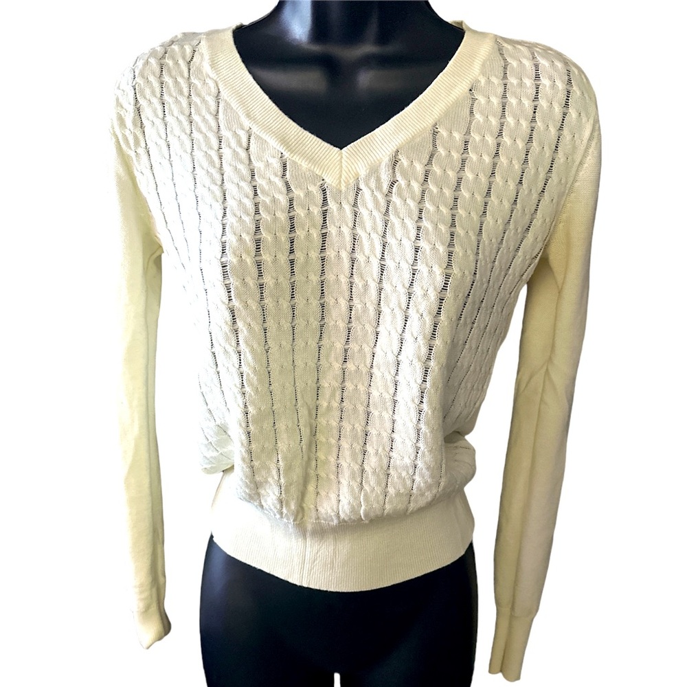 FOREVER 21 White/Off White Long-sleeved V-Neck Knitted Sweater